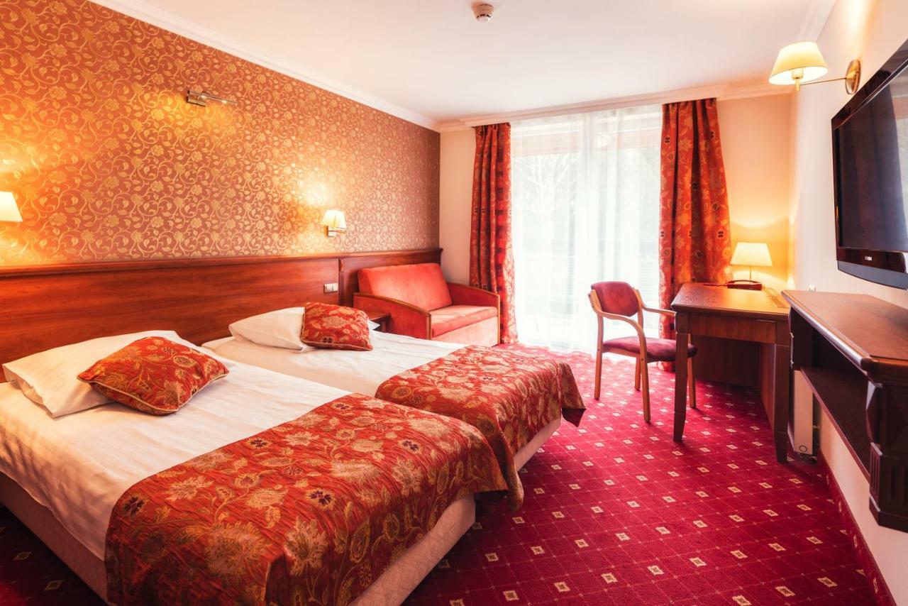 Hotel Albatros Serwy Eksteriør bilde