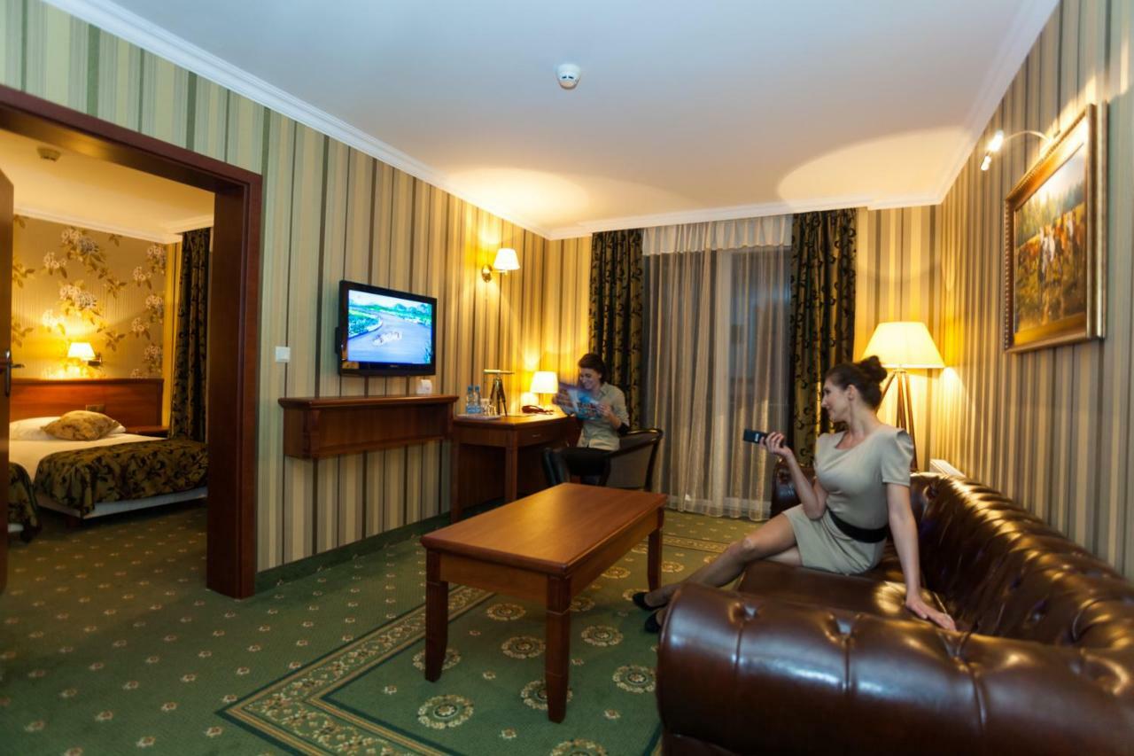 Hotel Albatros Serwy Eksteriør bilde